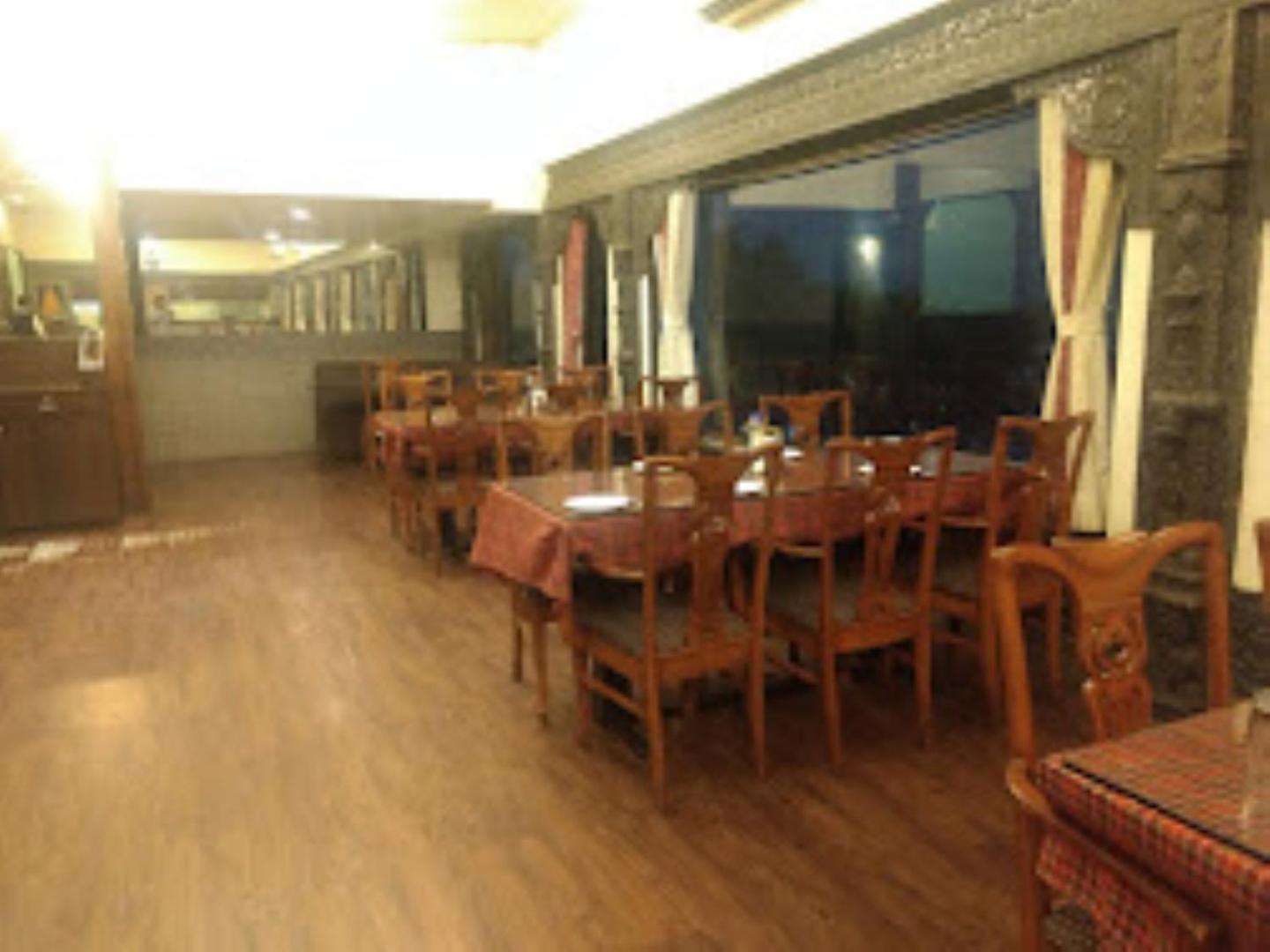 Hotel Maratha Palace,Satara Buitenkant foto