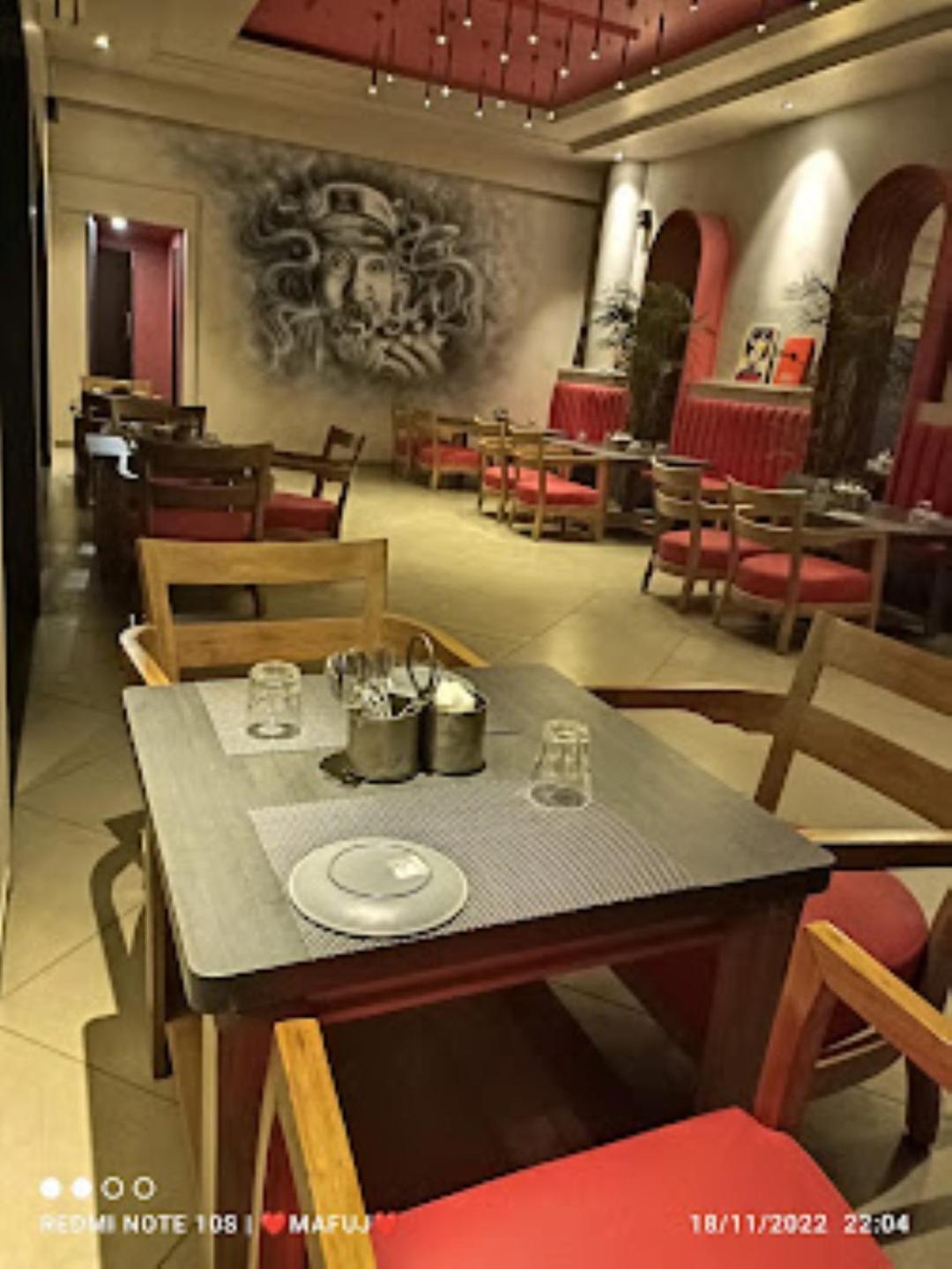 Hotel Maratha Palace,Satara Buitenkant foto